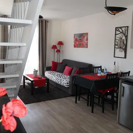 L&r Apartment *